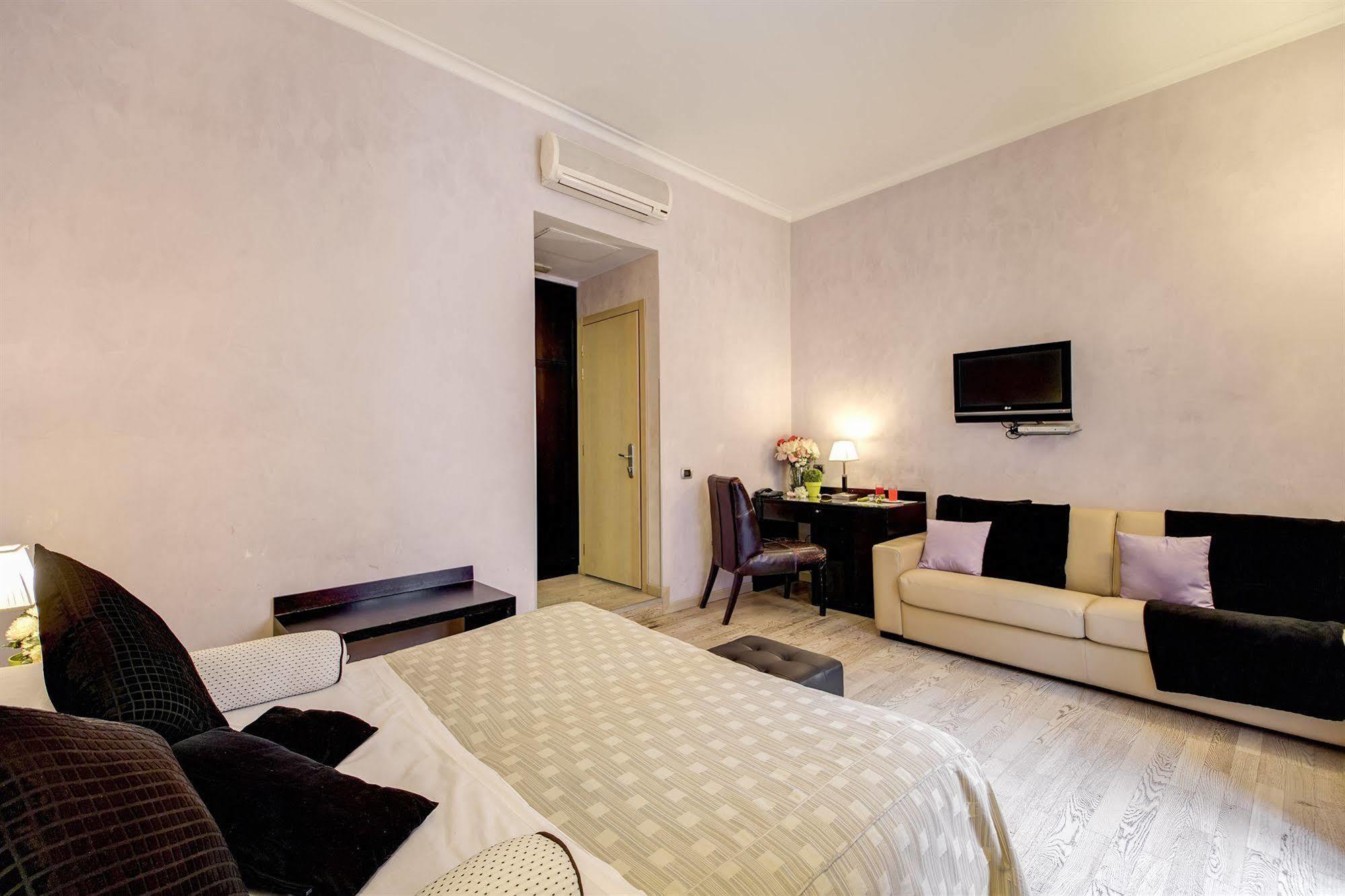 Hotel Le Petit Roma Ngoại thất bức ảnh